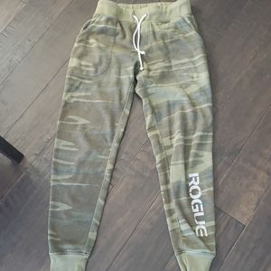 Rogue joggers camo alternative earth